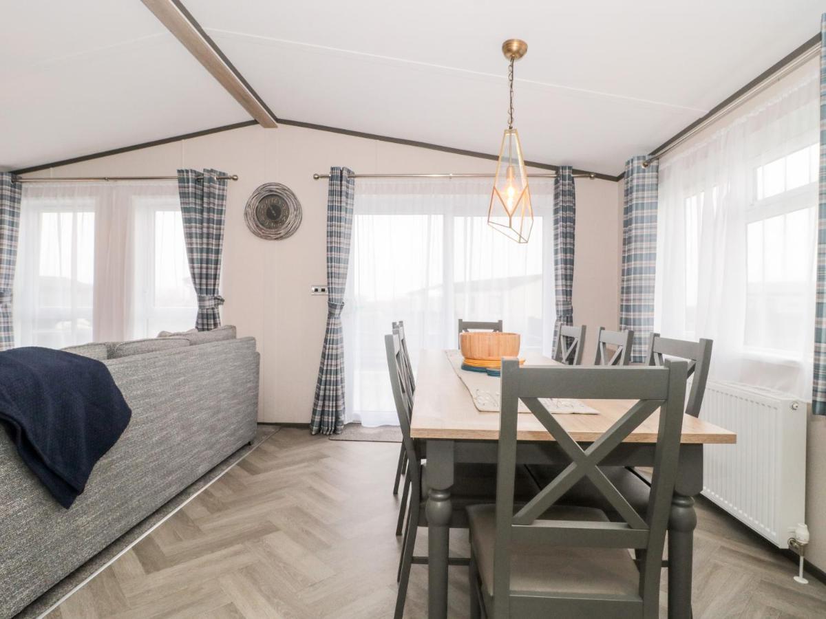 Fairways 4 - Sunny Meadows Holiday home