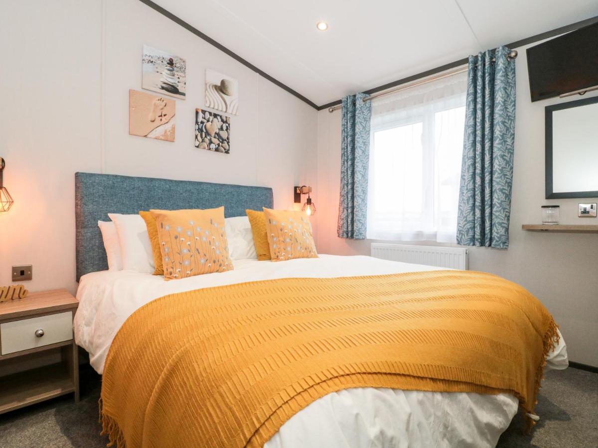 Fairways 4 - Sunny Meadows Holiday home